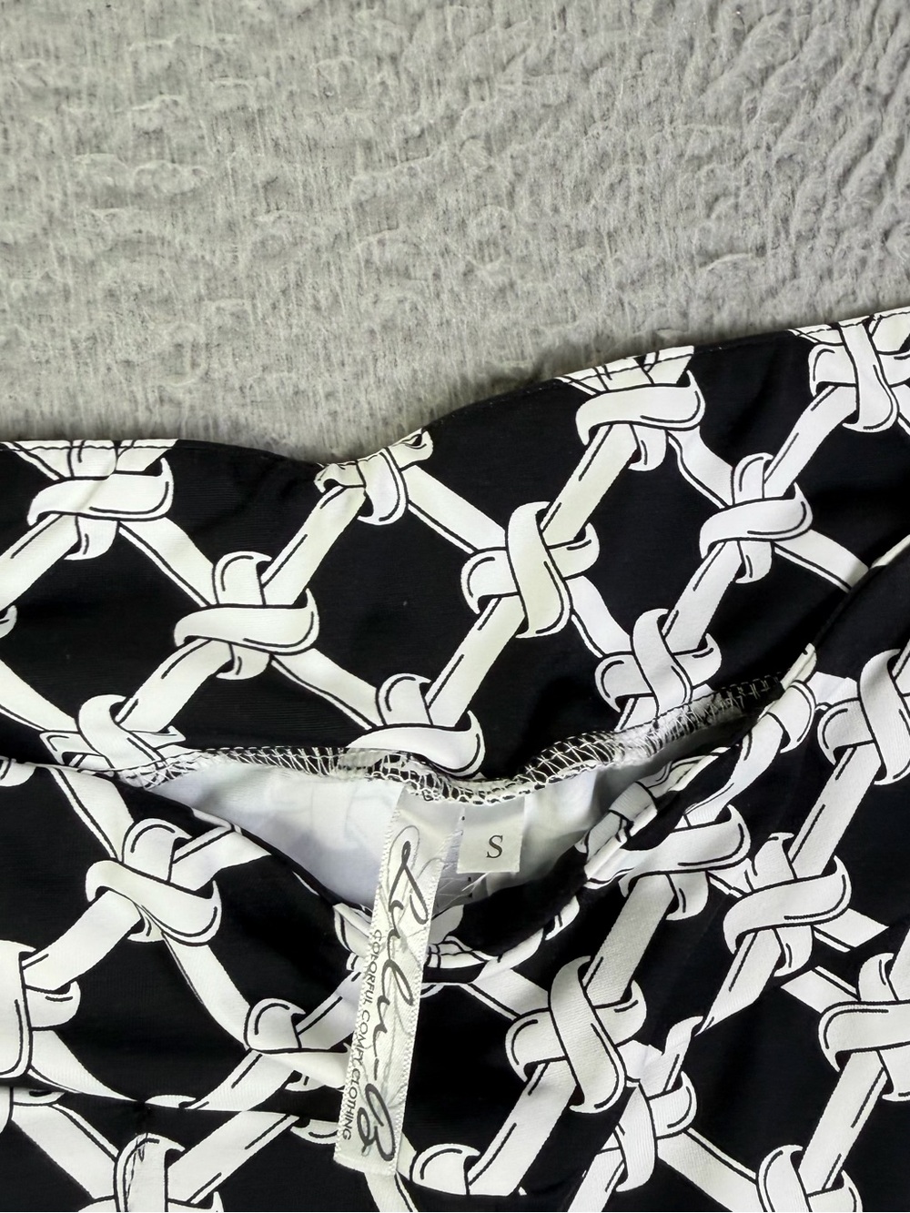 Lulu B Pants Womens Small Black White Rope Print Active Pull On Straight Preppy - Picture 8 of 9